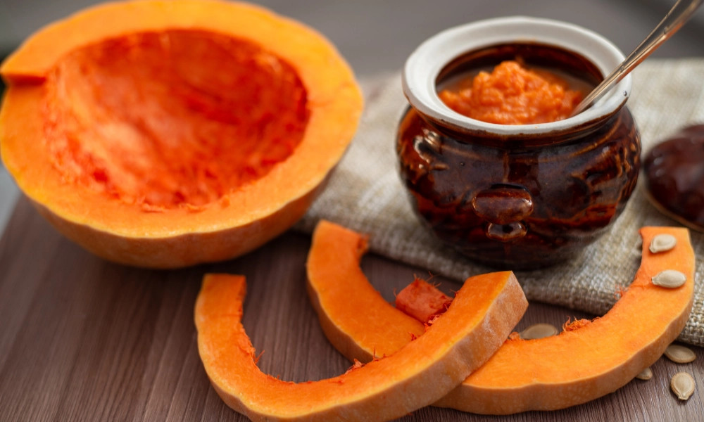 Alt text: Sữa hạt điều bí đỏ thơm ngon bổ dưỡng