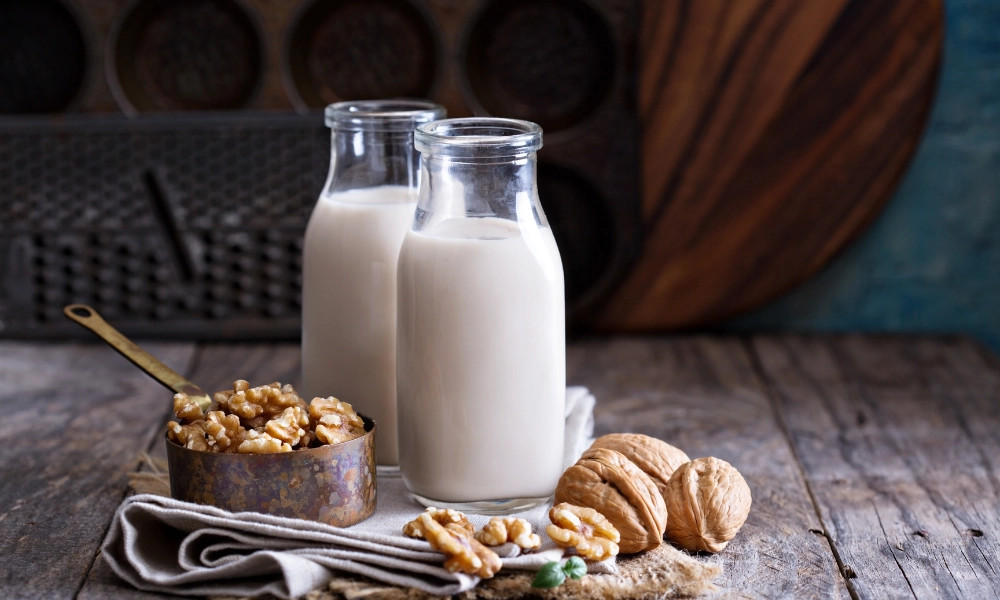 Alt text: Sữa óc chó mè đen thơm ngon bổ dưỡng