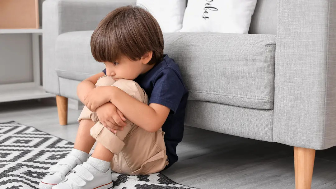 Căng thẳng kéo dài có thể ảnh hưởng đến tâm lý trẻ nhỏ