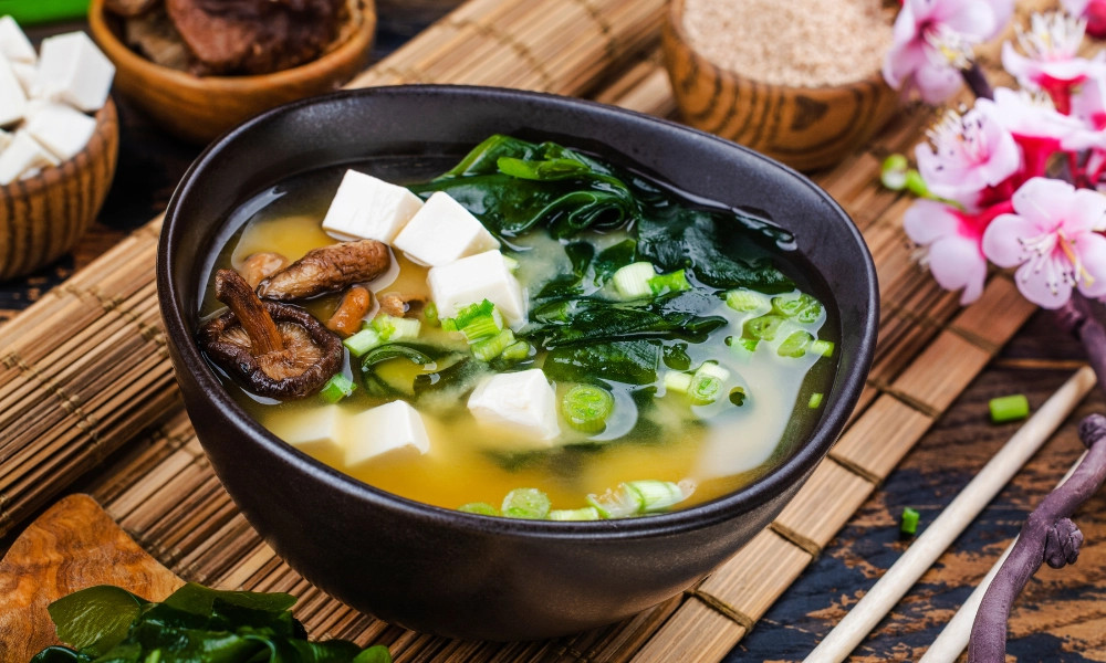 Canh bổ máu – Canh đậu hủ rong biển
