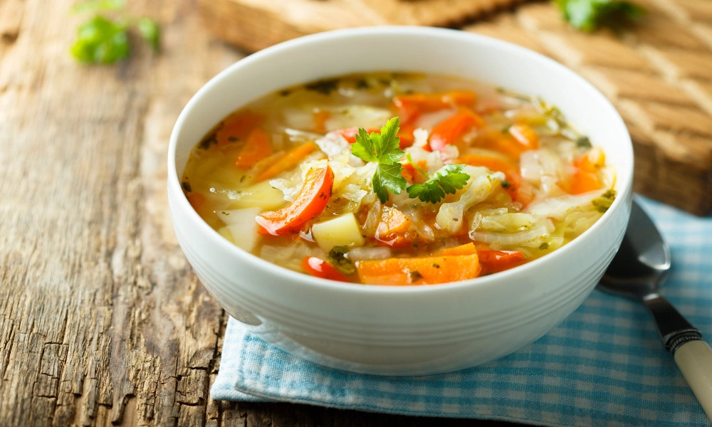 Canh bổ máu từ khoai tây, cà rốt và nấm hương