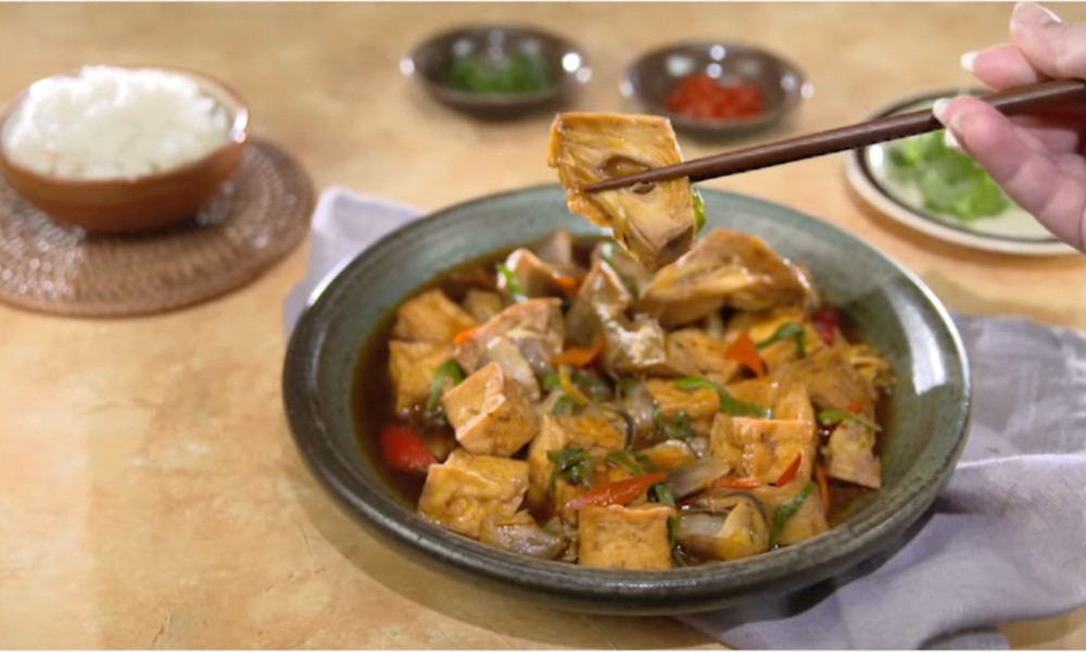 Đậu phụ kho nấm mít